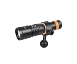 D710V - 2000 Lumen/ 3 Color Video Light